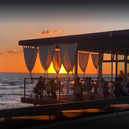 Maison Antoinette San Vincenzo Ngoại thất bức ảnh